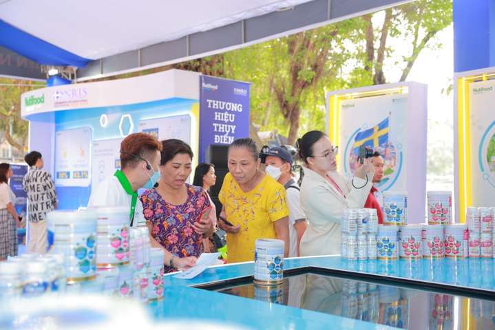 “TRIỂN LÃM VIỆN NGHIÊN CỨU DINH DƯỠNG NUTIFOOD THỤY ĐIỂN NNRIS” LẦN ĐẦU TIÊN TẠI HÀ NỘI DO NUTIFOOD THỤY ĐIỂN TỔ CHỨC